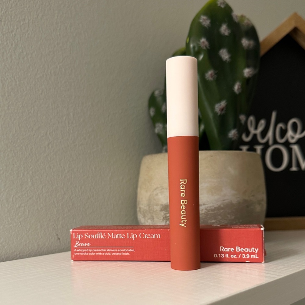 Rare Beauty Lip Soufflé Matte Lip Cream - Brave
